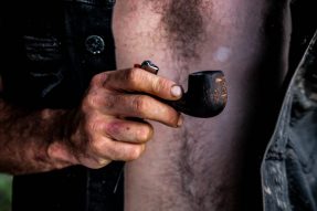 how to make a wooden pipe