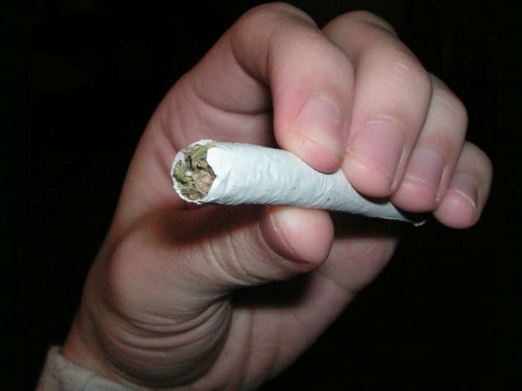 joint vs blunt